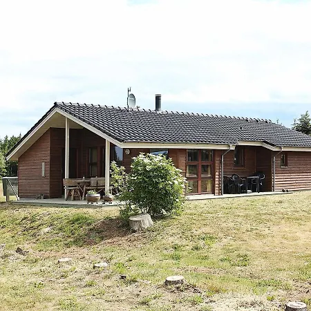 Nyaraló Three-bedroom Holiday In 2 *